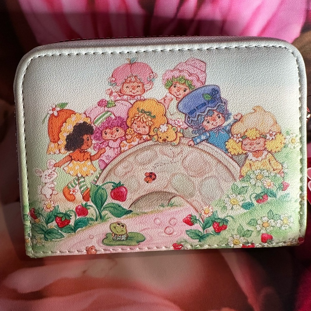 Strawberry Shortcake Wallet - Picture 2 of 9